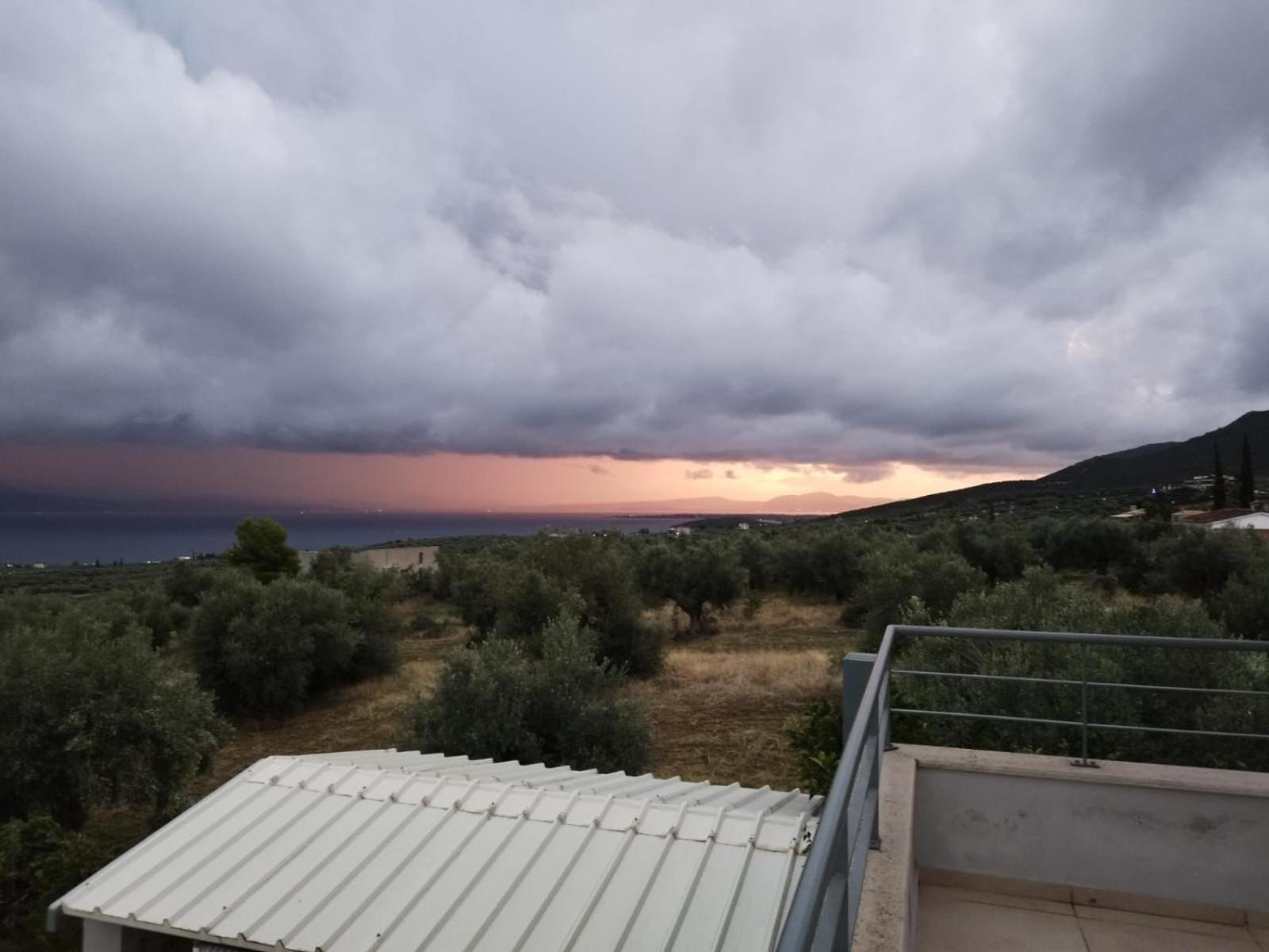 Panoramic View Summerhouse Loukissia Екстер'єр фото